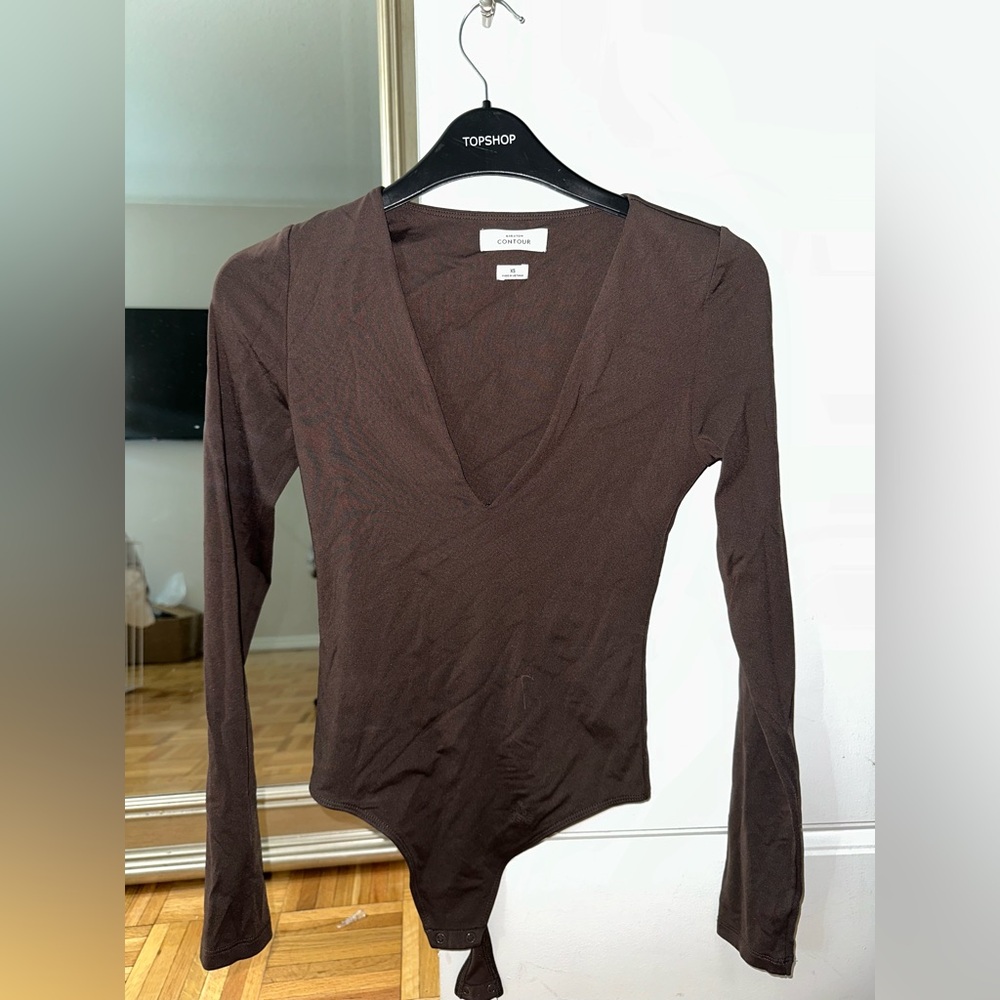 Aritzia Babaton Contour Bodysuit- Mocha (XS)
